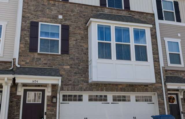 3-4 Bedrooms Townhome Concord Village, Avon Ohio photos photos