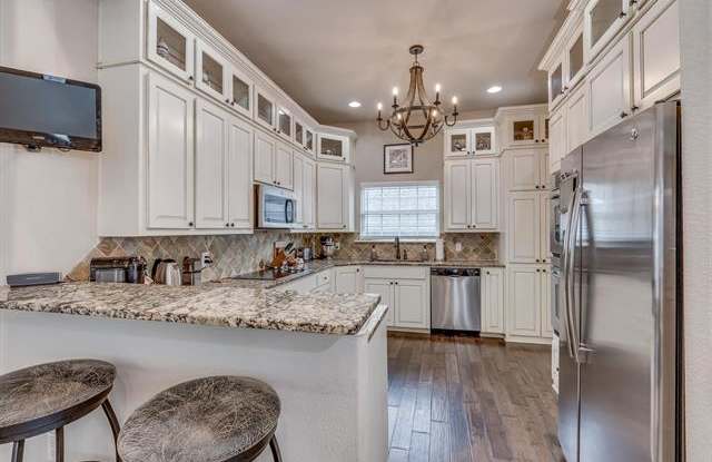 4917 Ridglea Hills Court Gallery 4