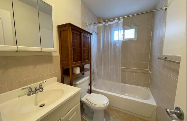 270 Lamport Blvd photos photos
