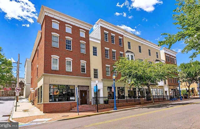 136 BRIDGE Street Gallery 2