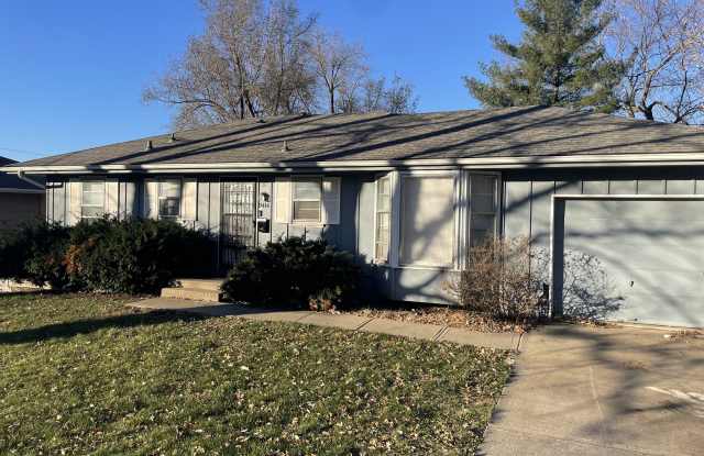 9414 Manchester Ave photos photos