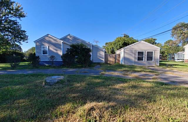 4 bedroom home with detached building Gallery 3