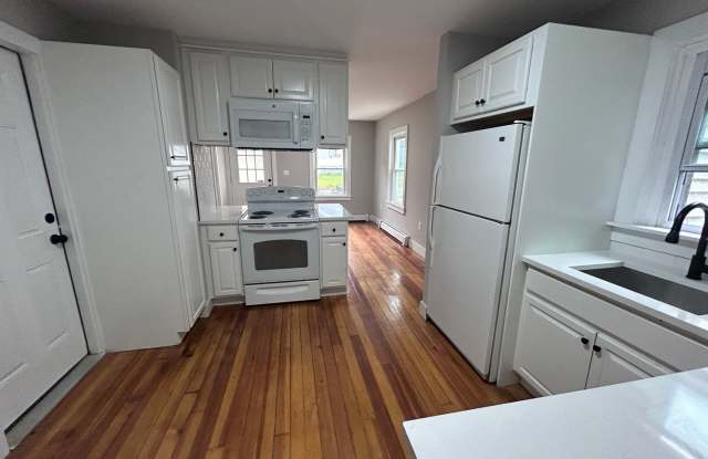 231-233 Beechwood Ave, Torrington photos photos