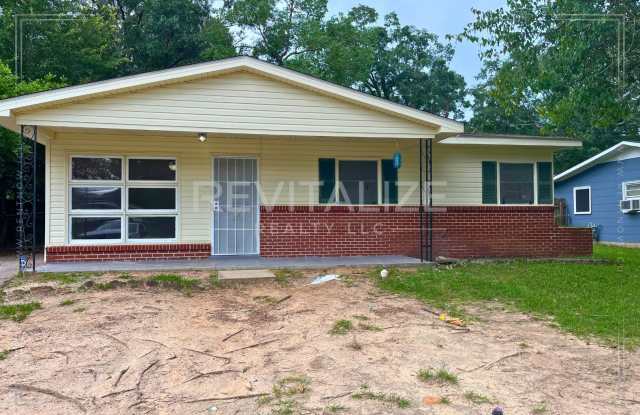 Move-in Ready 3 Bed 1 Bath Home! photos photos