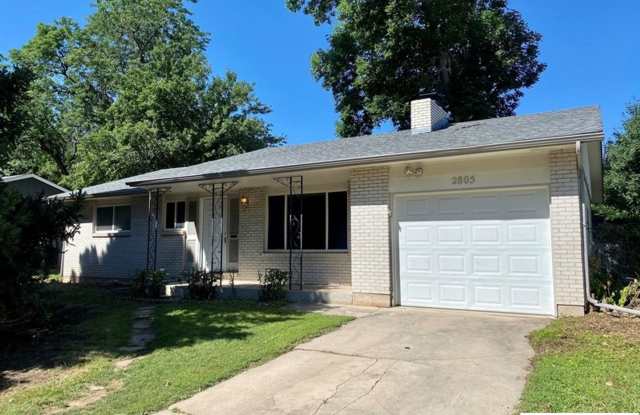 Four Bedroom Single Family Home with Large Backyard photos photos Four Bedroom Single Family Home with Large Backyard photos photos