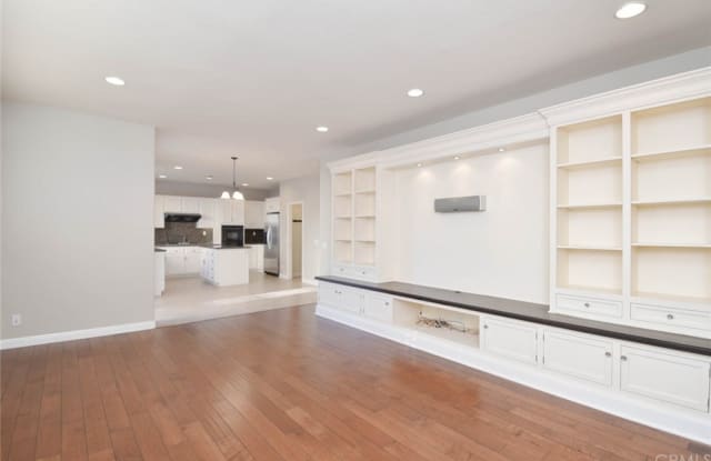 25 Villager - 25 Villager, Irvine, CA 92602