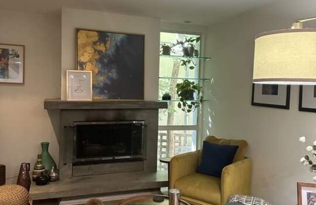 1230 N Sweetzer Ave unit: 112 photos photos