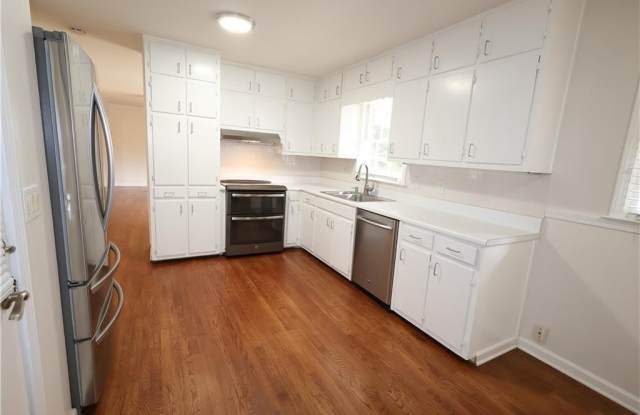 2953 Evans Woods Drive Gallery 4