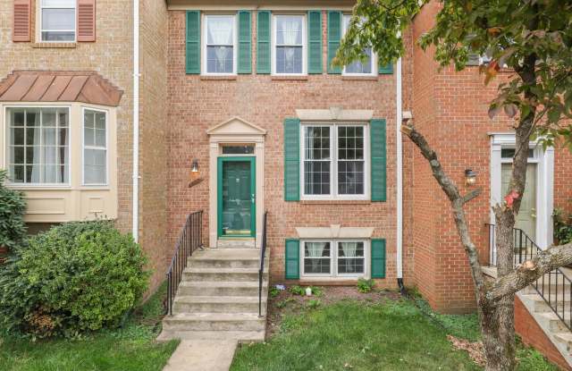 12204 APPLE ORCHARD Court - 12204 Apple Orchard Court, Fair Oaks, VA 22033