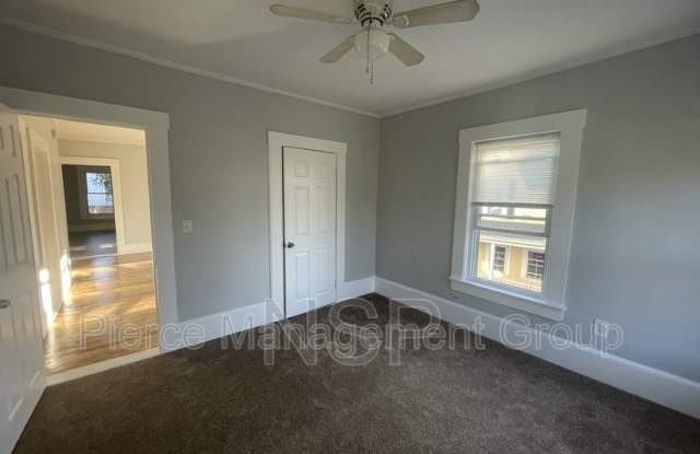 521 Massabesic St. photos photos