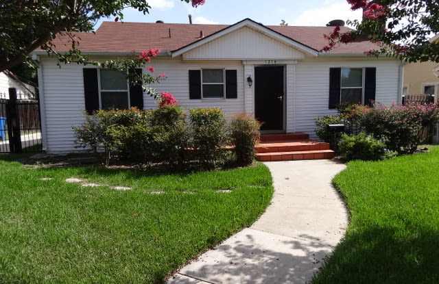 Beautiful Newly Remodeled Home photos photos
