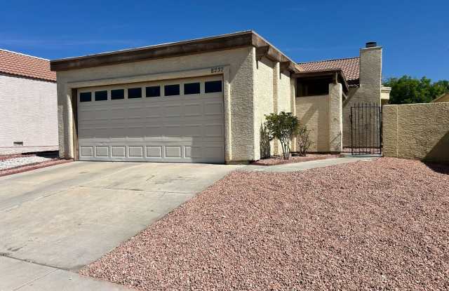 Charming Summerlin retro 2-bedroom home photos photos Charming Summerlin retro 2-bedroom home photos photos