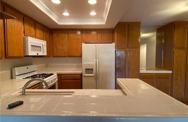 24478 Howes Drive Gallery 4