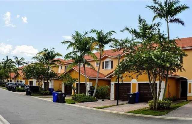 8106 SW 17th Ct Gallery 3