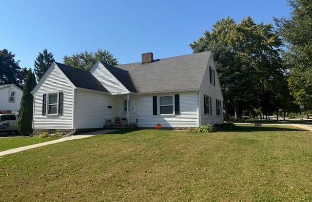 282 N Franklin St - 282 North Franklin Street, Whitewater, WI 53190