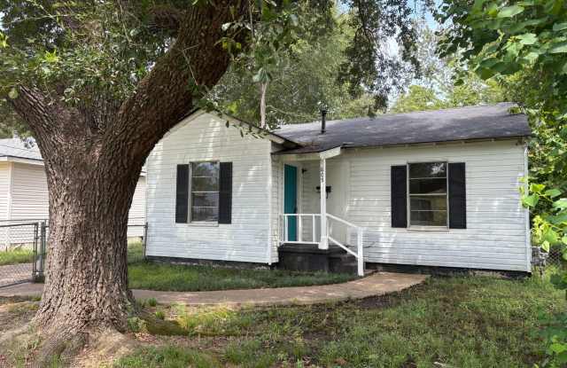 Adorable 2 bedroom/1 bath home photos photos Adorable 2 bedroom/1 bath home photos photos