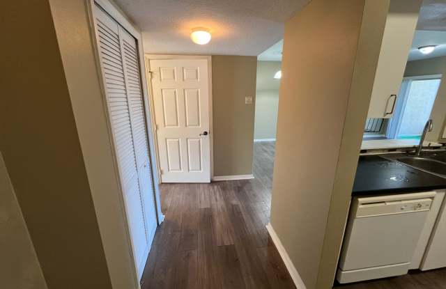516 Villa Del Sol CircleUnit #103 Gallery 3