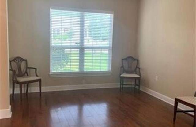 215 Armstrong Drive Gallery 4