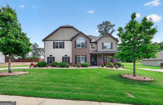 270 Darien Drive Gallery 2