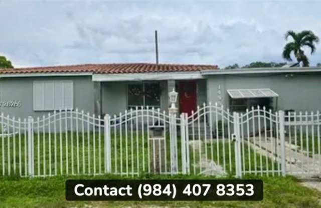 15001 NW 11th Ct Gallery 1