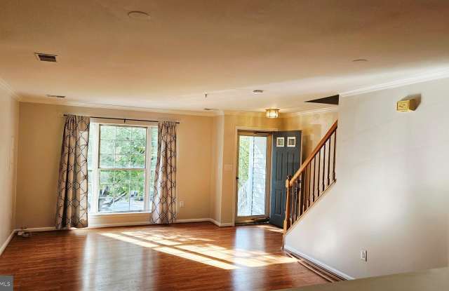 1684 FALLOWFIELD Court Gallery 2