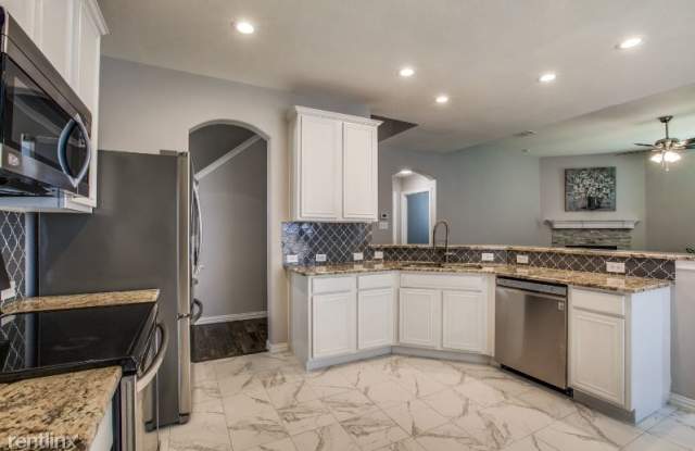 401 Calvary dr - 401 Calvary Drive, Euless, TX 76040