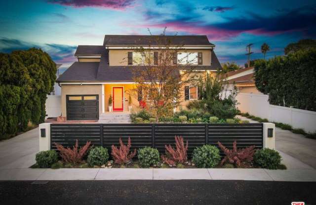 4952 Placidia Ave photos photos