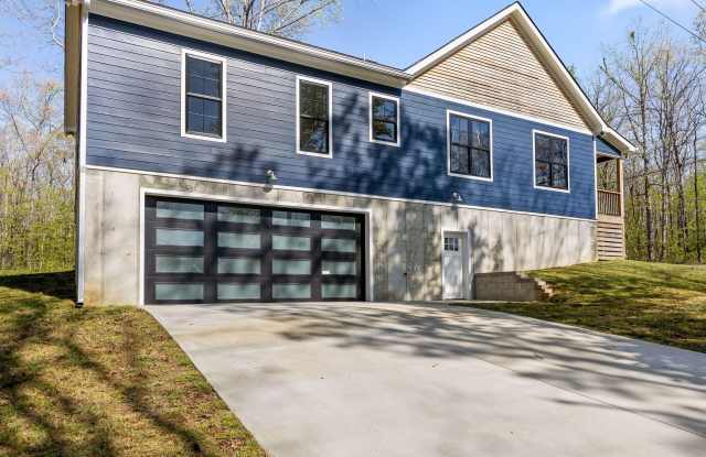220 Progress Drive Gallery 2