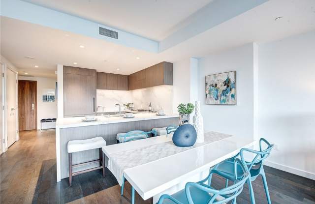 188 Bellevue Way NE Gallery 4