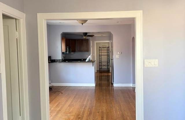 5540 N Luna Avenue Gallery 4