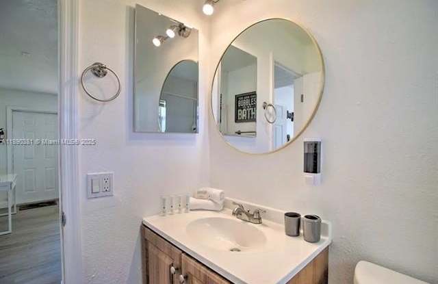 2703 NW 13th St photos photos