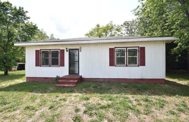 Coming Soon! 3 Bedroom and 1 Bath Home (Pets Considered) photos photos