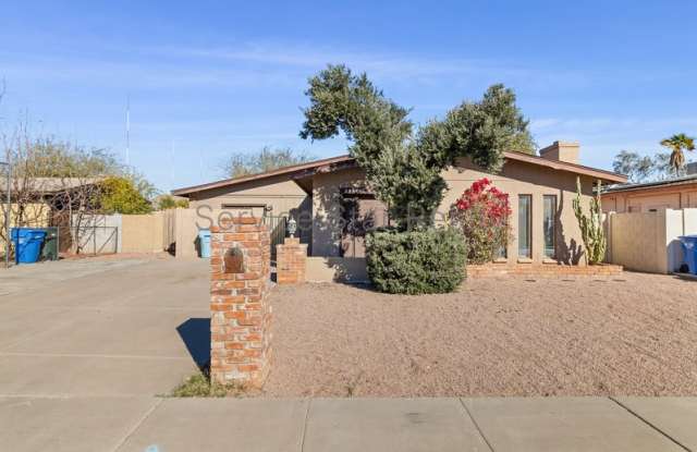 2844 W Marlette Ave photos photos