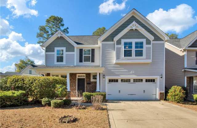 Charming 4 Bedroom Home in the Heart of Fayetteville - 110 Pinecrest Drive, Fayetteville, NC 28303