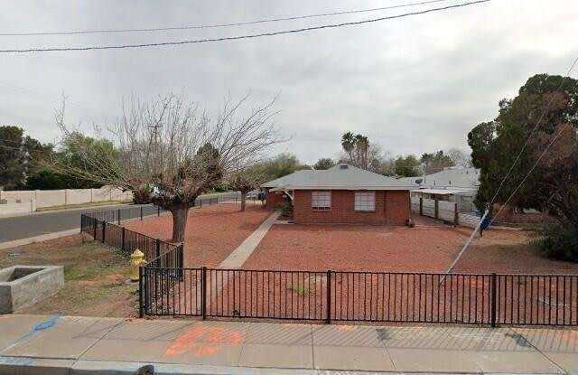 2145 E Osborn Road Gallery 2