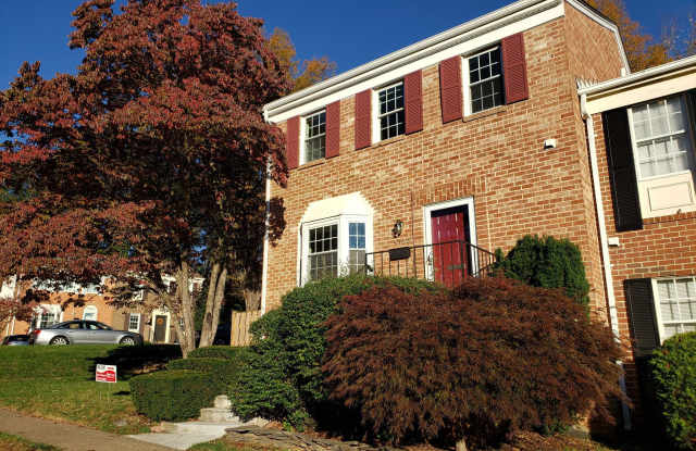 5500 WINFORD COURT Gallery 2
