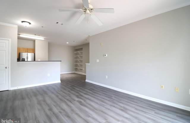 5117-E TRAVIS EDWARD Way Gallery 3