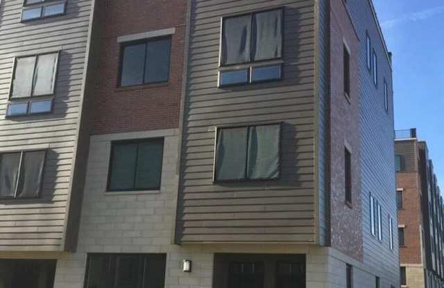 711 Lakeview Ct photos photos