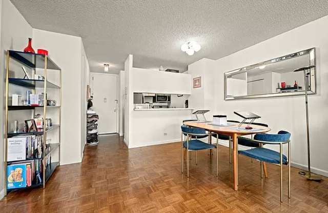 30 W 61st St - 30 West 61st Street, New York City, NY 10023