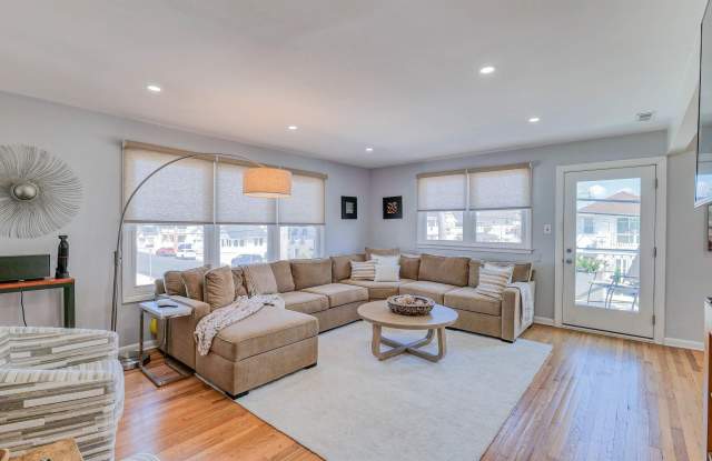 7000 Winchester (WINTER RENTAL) Gallery 4