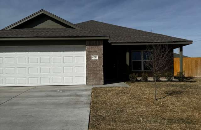 New construction!!! Beacon Pointe 3/2/2 AVAILABLE March 20th photos photos