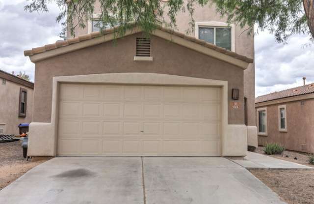 63 East Calle Puente Azul - 63 East Calle Puente Azul, Sahuarita, AZ 85629