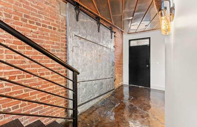 320 Peters Street SW Gallery 2