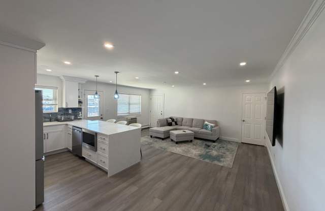 135 Wharfside Drive Gallery 4