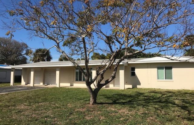 132 W Suwannee Ln - 132 West Suwannee Lane, Cocoa Beach, FL 32931