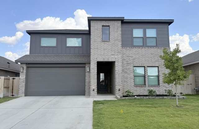 2006 Beaufort Dr. Gallery 1