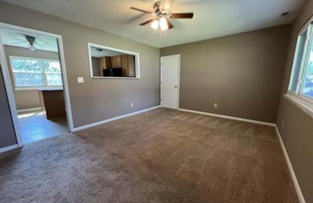 504 Holly Court Gallery 4