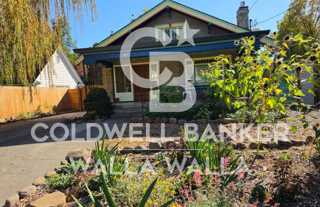 Charming 1930s House with Brand New Remodel Gallery 1