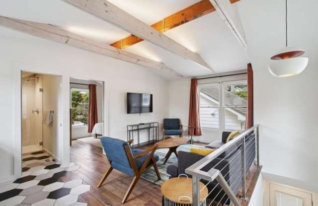 69 Randolph Street NE unit: B photos photos