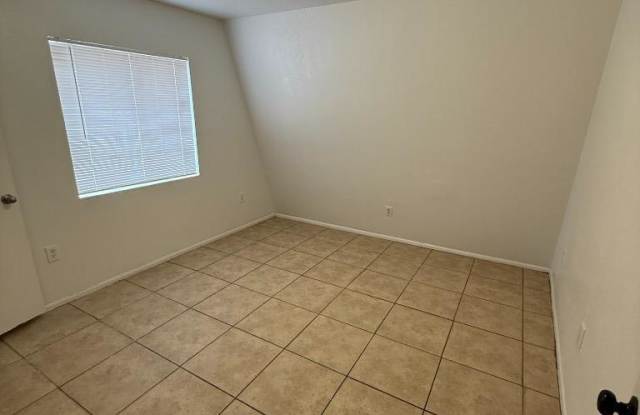 610 E Agua Fria Ln Gallery 2